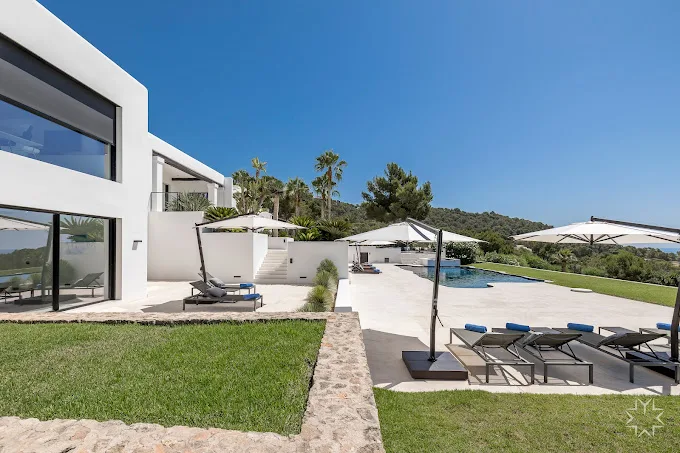 Garden-and-pool-2-1799x699