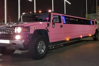 Limusina-Hummer-Rosa-Alquiler-de-Limusina-Hummer-Rosa-Limusinas-Party-BCN-02