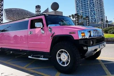 Limusina-Hummer-Rosa-Alquiler-de-Limusina-Hummer-Rosa-Limusinas-Party-BCN-03