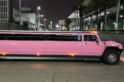 Limusina-Hummer-Rosa-Alquiler-de-Limusina-Hummer-Rosa-Limusinas-Party-BCN-09